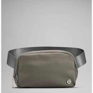 Lululemon Everywhere Belt Bag - NWT!